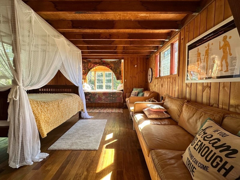 In addition to our suite of treatments you can also book accommodation through Airbnb to compliment and support your healing journey. Just go to: airbnb.com.au/h/crystalmanorstudio