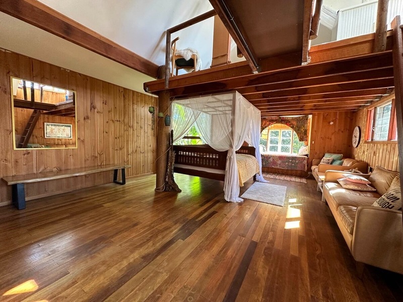 In addition to our suite of treatments you can also book accommodation through Airbnb to compliment and support your healing journey. Just go to: airbnb.com.au/h/crystalmanorstudio